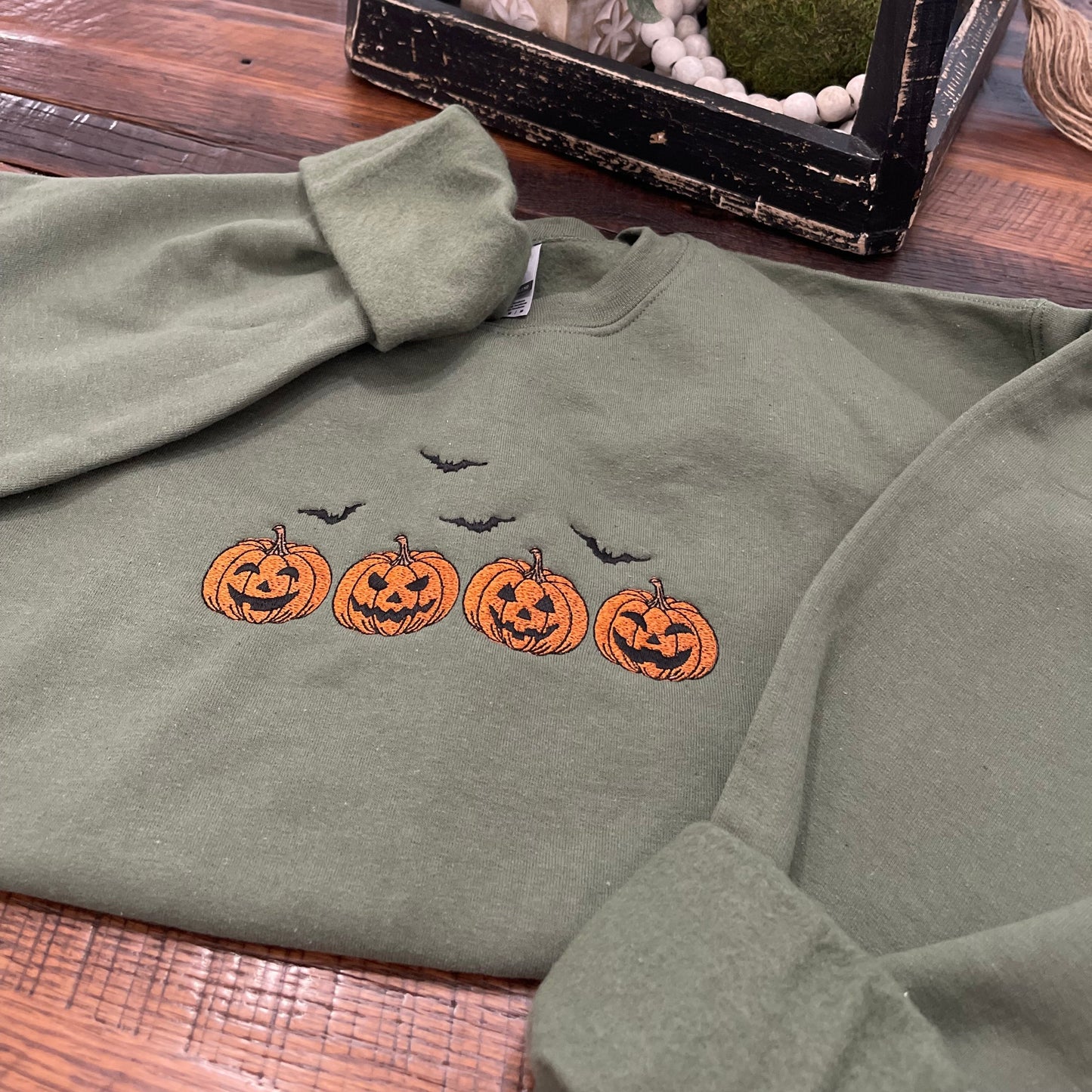 Vintage Embroidered Pumpkin Crewneck